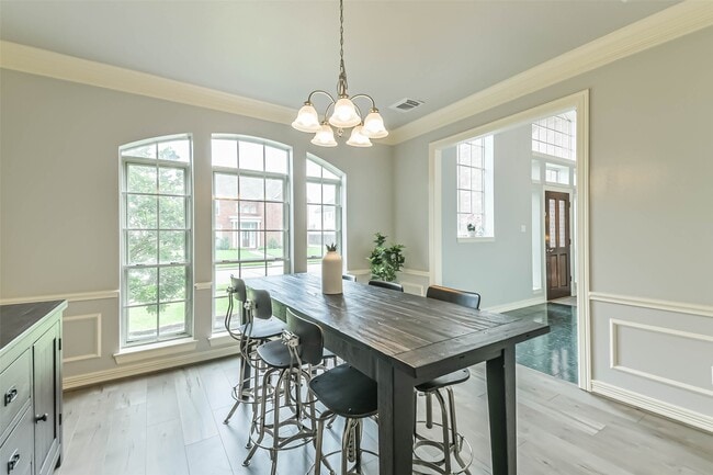 Building Photo - 13023 Dogwood Blossom Trail