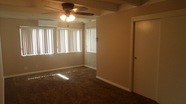 Building Photo - 344 N Shattuck Pl