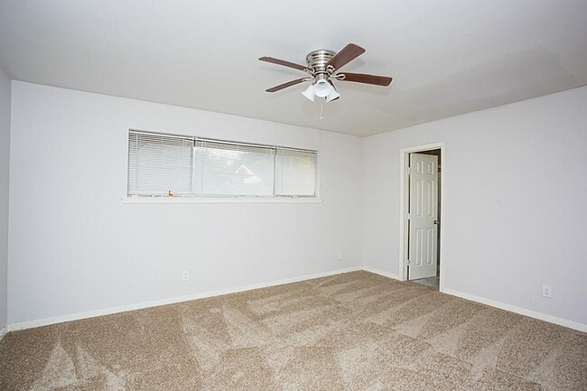Building Photo - 6407 Nuben St