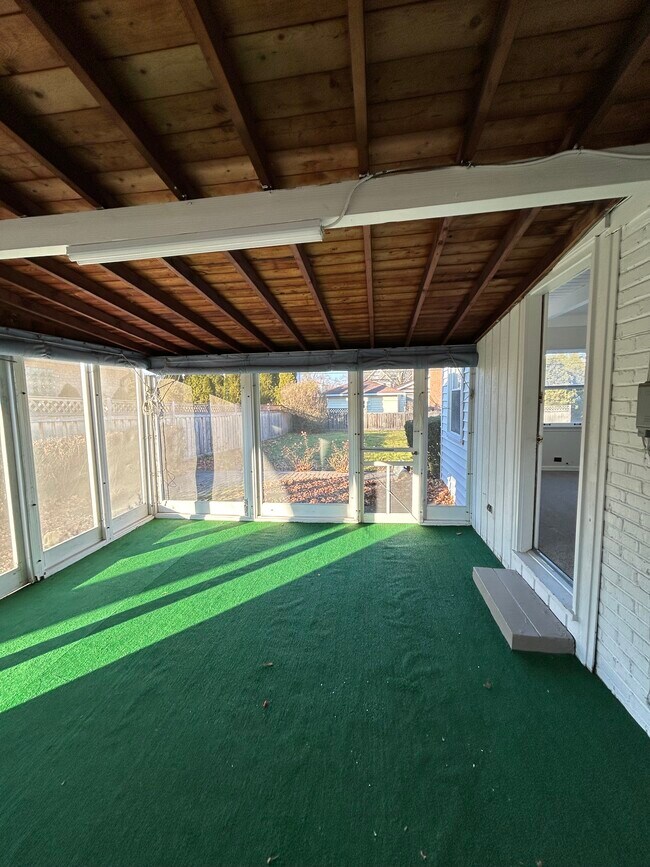 screened in porch - 2244 Scott Rd