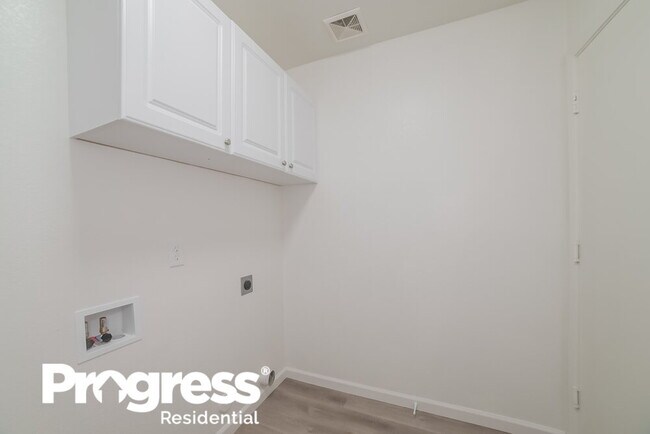 Building Photo - 3025 W Silver Sage Ln