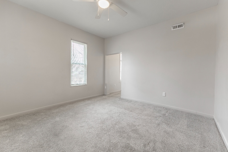 Building Photo - 6604 Ballard Ave