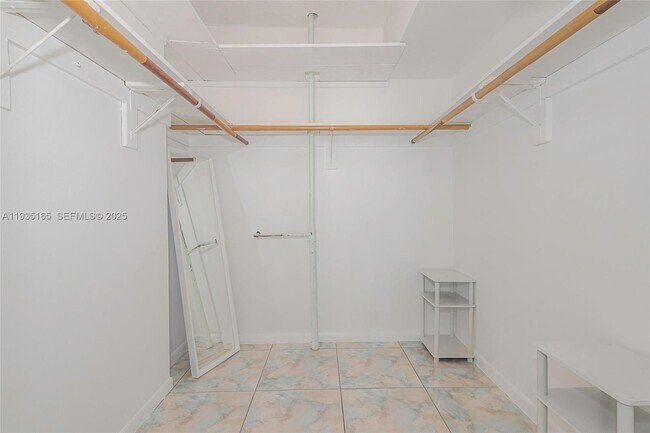 Building Photo - 3181 S Ocean Dr