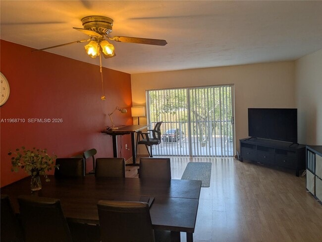 Building Photo - 9621 SW 77th Ave