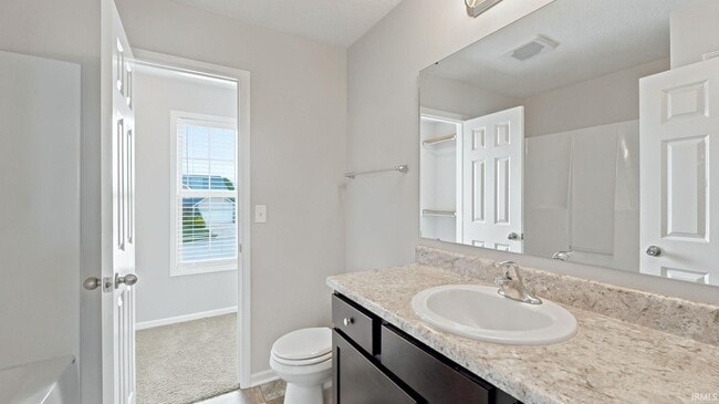 Building Photo - 422 Heyford Ct