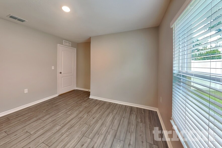 Building Photo - 57 Pilgrim Dr