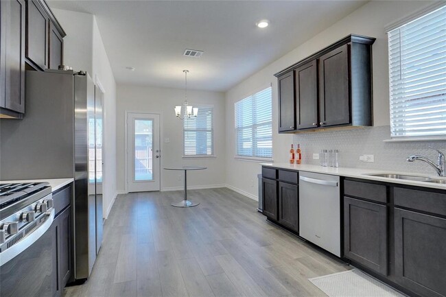 Building Photo - 2325 Brightstone Dr
