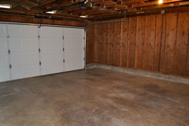 Building Photo - 489 Wormwood St SE