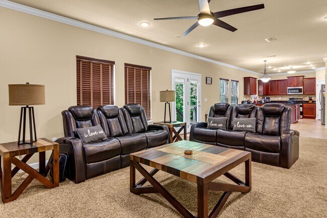 Building Photo - 4558 Hermosa Rd