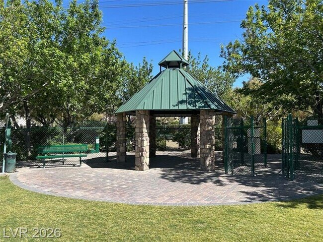 Building Photo - Inviting 3-Bedroom Home with Oversized Loft in Gated Southwest Community