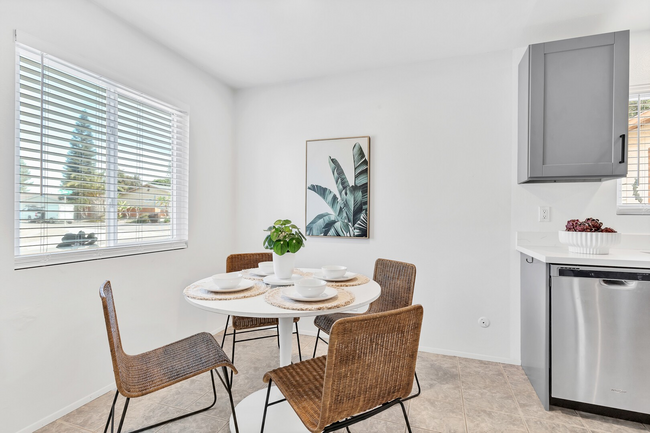 Building Photo - Tranquil Remodeled 2 Bedroom in 55+ Rancho...