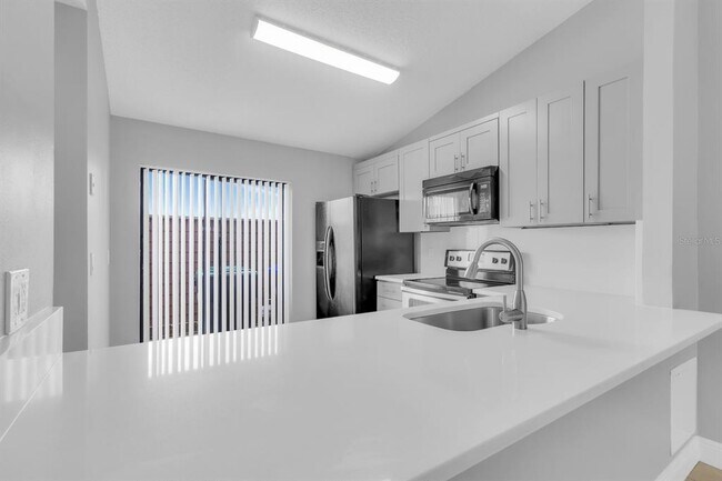 Building Photo - 907 Park Villa Cir