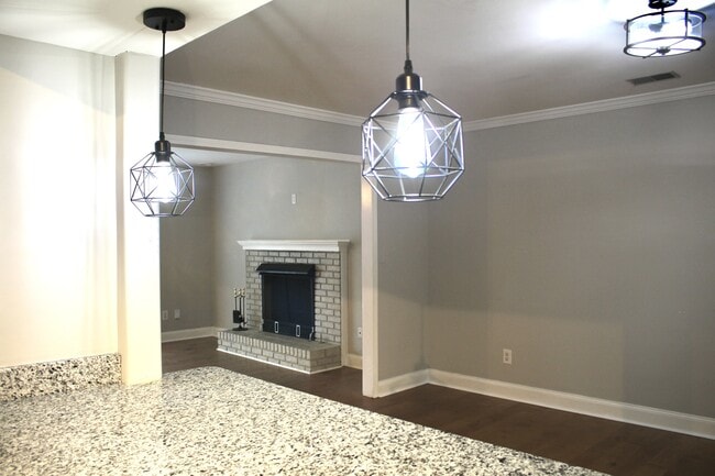 Building Photo - 4858 Riverwood Pl
