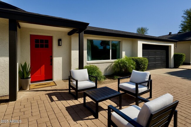 Building Photo - 3109 E Cholla St