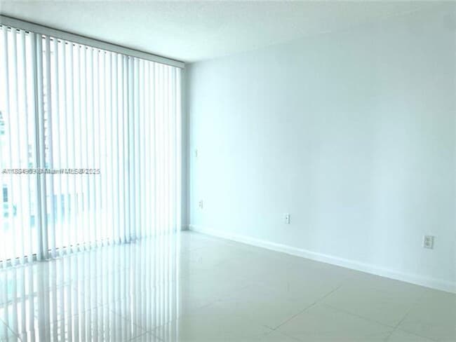 Building Photo - 31 SE 5th St