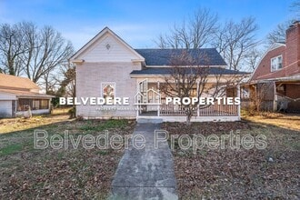 Building Photo - 211 W 7th Ave