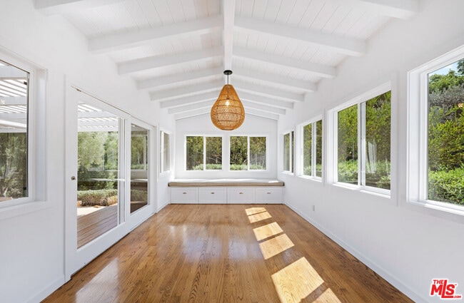 Building Photo - 6644 Wildlife Rd