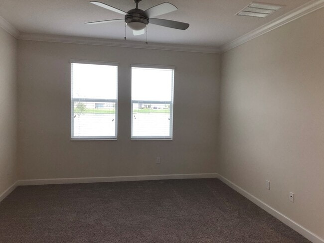 Building Photo - Lakefront Single Story 3/2 Home  FREE wash...