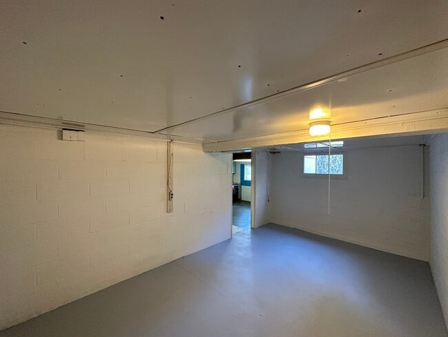 Building Photo - 3010 Bethel Rd SE