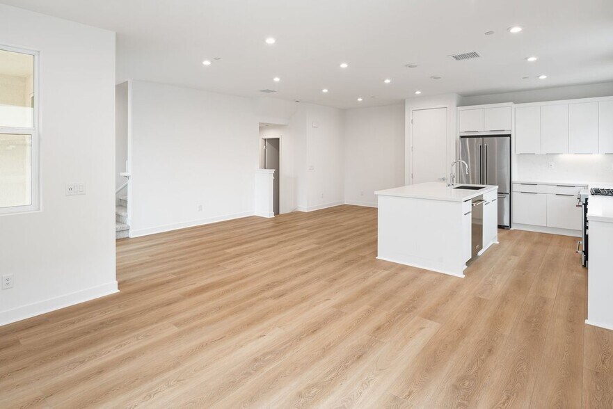 Building Photo - 2643 Everly Dr
