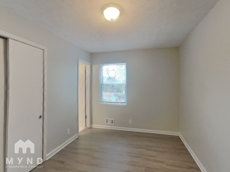 Building Photo - 7006 Vesta Way