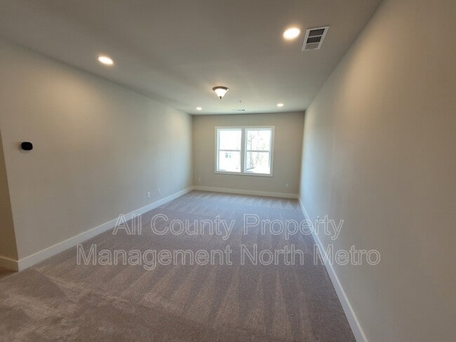 Building Photo - 1242 Willowcrest Wy