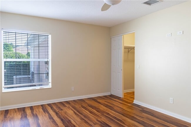 Building Photo - 5009 Corsica Square