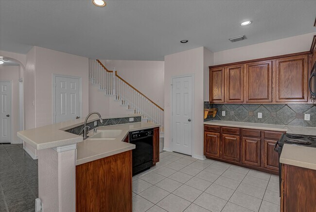 Building Photo - 21322 Willow Glade Dr