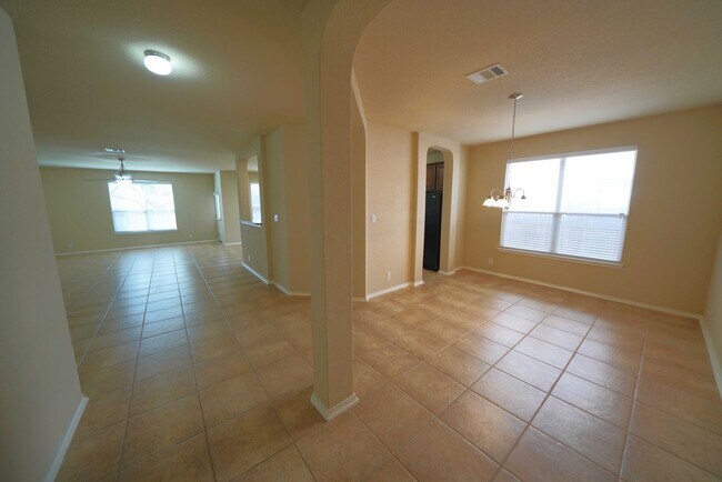 Building Photo - Immaculate Rental Now Available in Cibolo!...