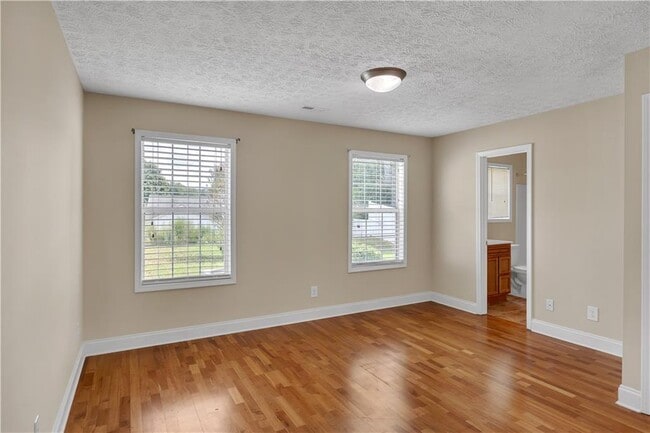 Building Photo - 3085 Barnwood Crossing NW