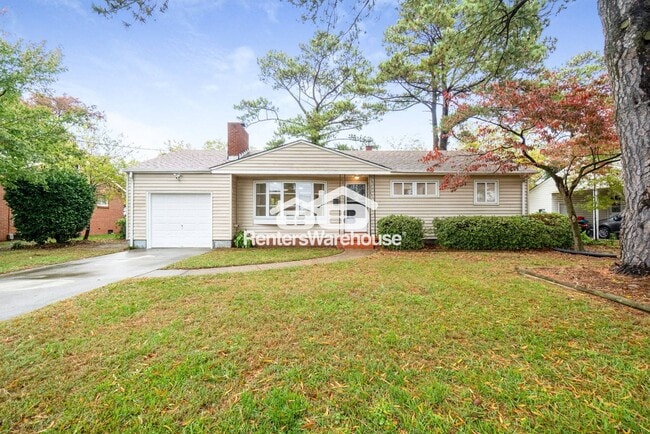 Building Photo - 2204 Helsley Ave