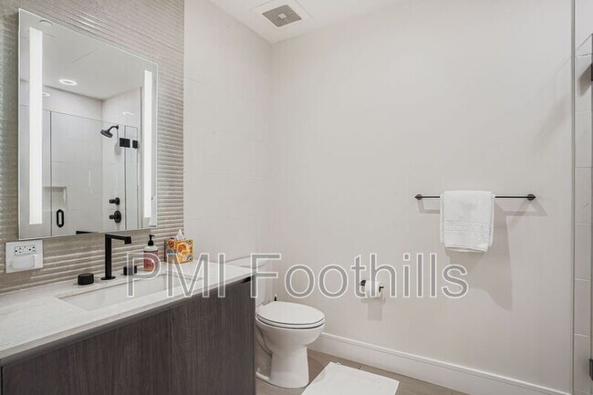 Building Photo - 1901 Wazee St