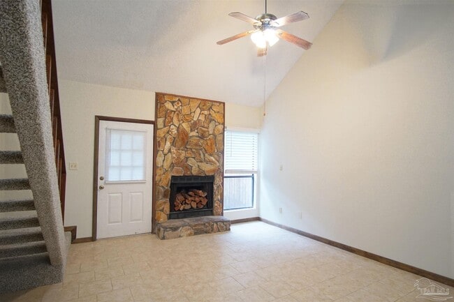 Building Photo - 7223 Lago Vista Ct