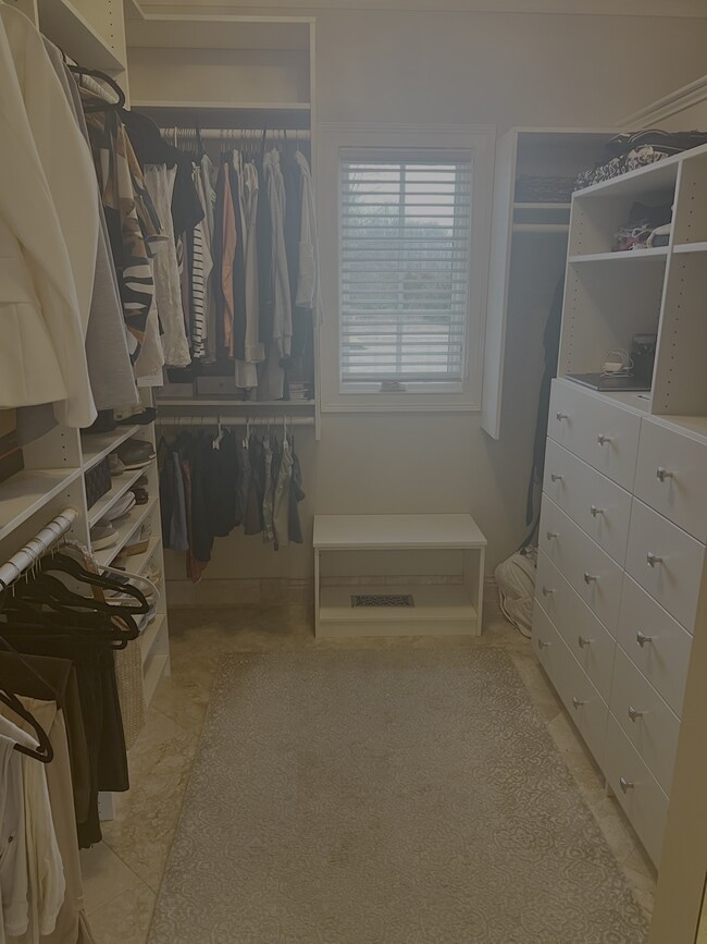 Building Photo - 9020 Whisperinghill Dr