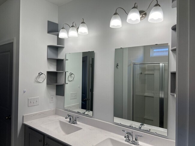 Building Photo - Four-Bedroom, Three-Bath, Unfurnished Hous...