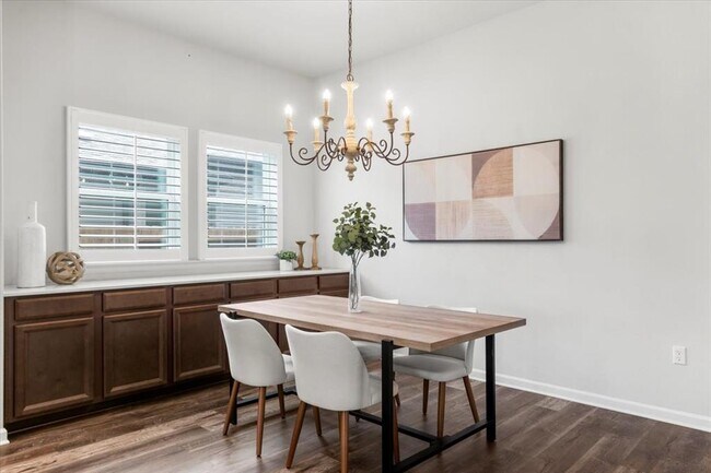 Building Photo - 7909 Catbird Ln
