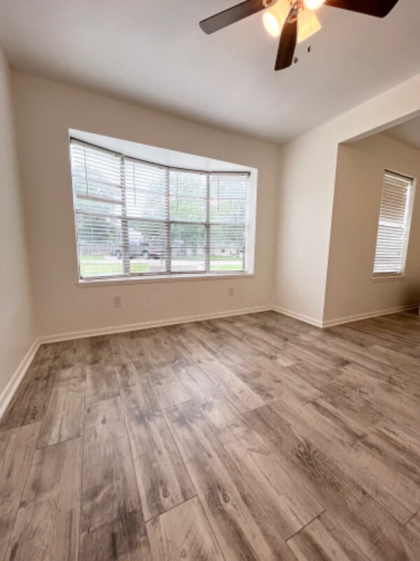 Building Photo - 10707 Scenic Dr