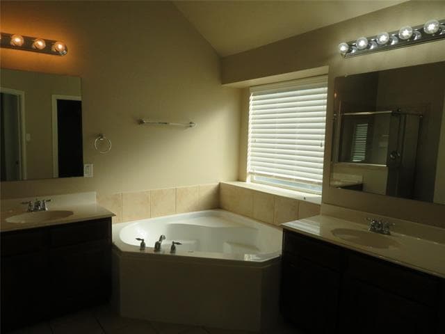 Building Photo - 822 Christine Dr