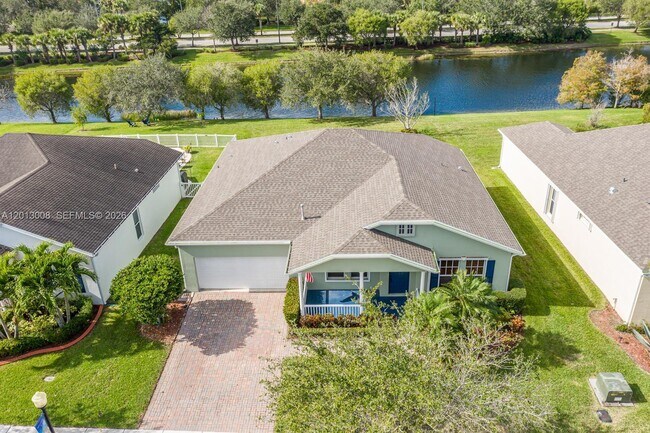 Building Photo - 10671 SW Waterway Ln