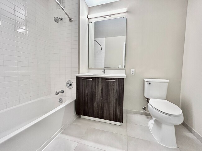 Building Photo - 1524 Sheepshead Bay Rd