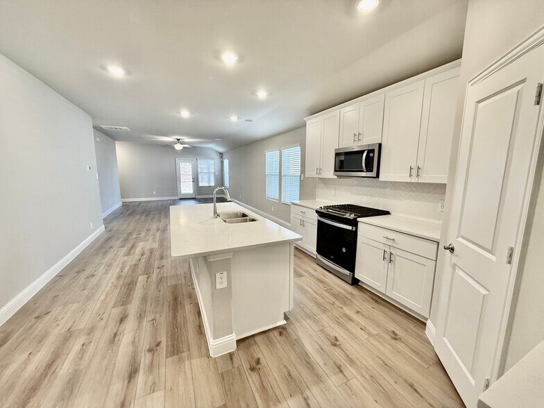 Building Photo - 2358 Aspen Hl Dr