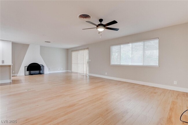 Building Photo - 1404 Campbell Dr