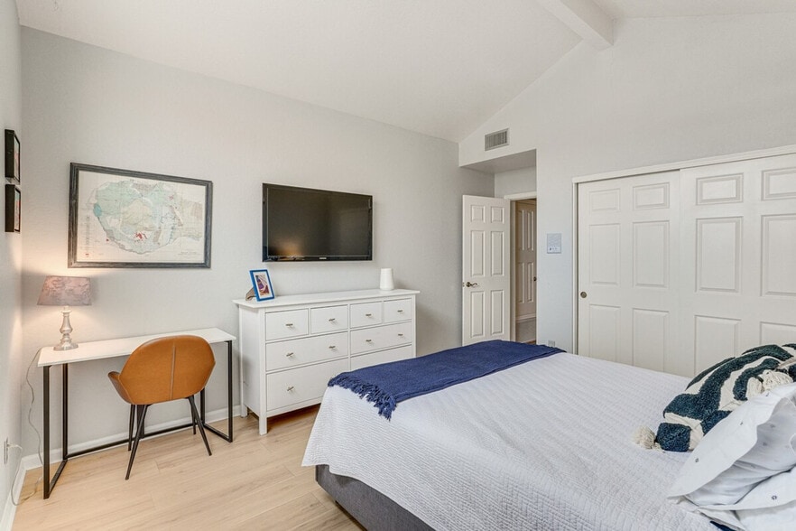 Building Photo - 2873 N Marquise Ct