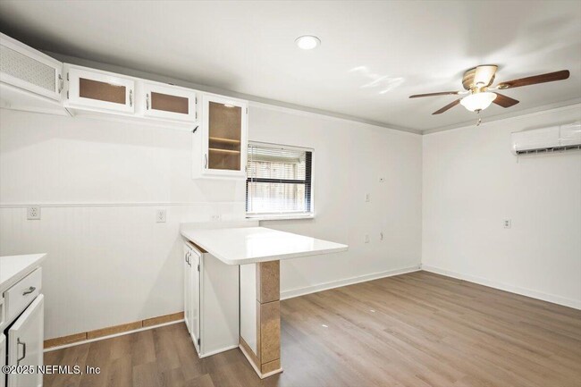 Building Photo - 1514 McDuff Ave S