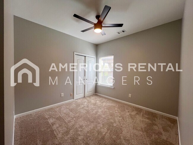 Building Photo - Beautifully Renovated Ranch-Style Home for Rent!!! View with 48 Hours Notice!