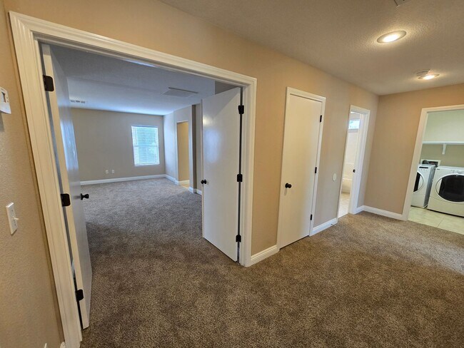 Building Photo - 4 Bedroom Rhodes Ranch Home for Rent