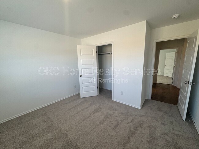 Building Photo - 3901 Dutch Ln