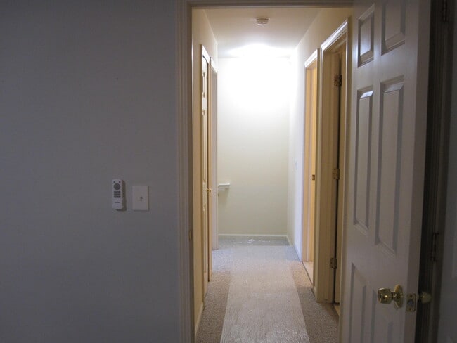 Building Photo - 2806 Barclay Wy