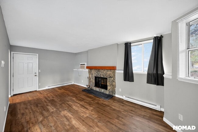 Building Photo - 17403 E Mansfield Ave