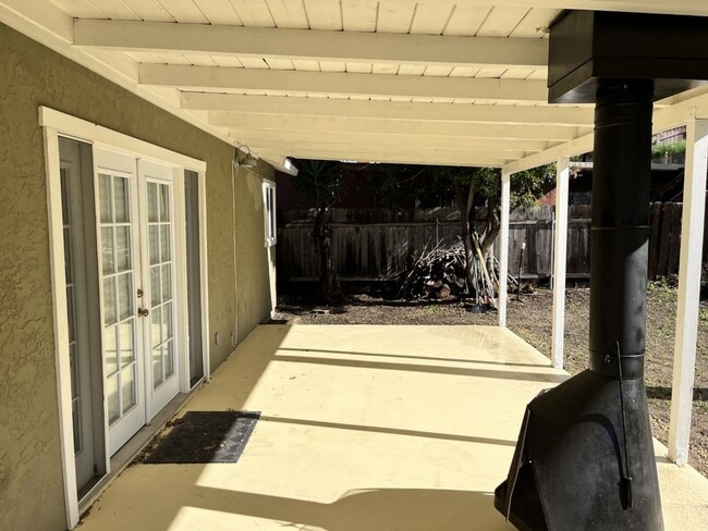 Building Photo - Beautiful 3-Bedroom, 2-Bath Home in Encant...